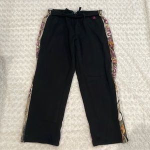 Size L Legendary Whitetails sweatpants. Worn once.